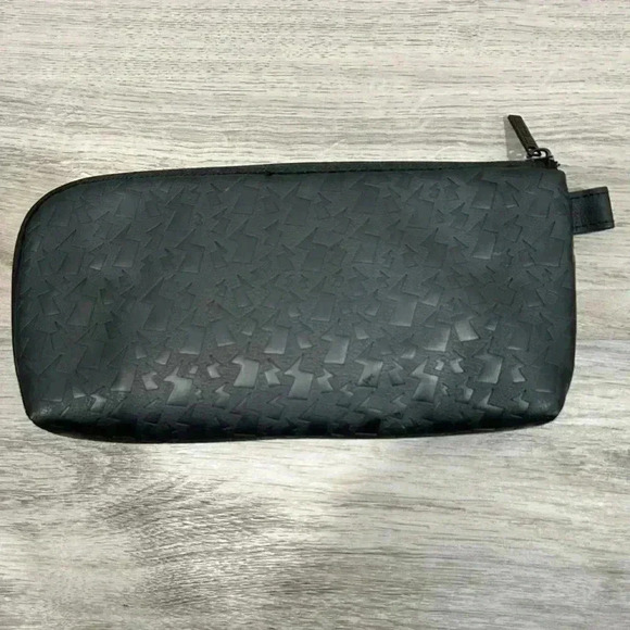 Nintendo Switch & Lite Official Lux Pouch Carrying Case Pokémon Pikachu - Picture 9 of 9